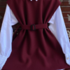 GILET ROBE CHEMISE Bordeaux Ensemble 2 Pièces : Gilet en Maille & Robe-Chemise Adoptez un look "Old Money" moderne avec cet ensemble coordonné, alliant chic traditionnel et coupes actuelles. Detaille : • Le Gilet Sans Manches : Une pièce en maille chocolat en cachemire larges pour une allure structurée et contemporaine. • La Robe-Chemise Blanche : Une base lumineuse avec des poignets smockés et volantés qui apportent une touche de romantisme. Pourquoi vous allez l'adorer : GILET ROBE CHEMISE Bordeaux